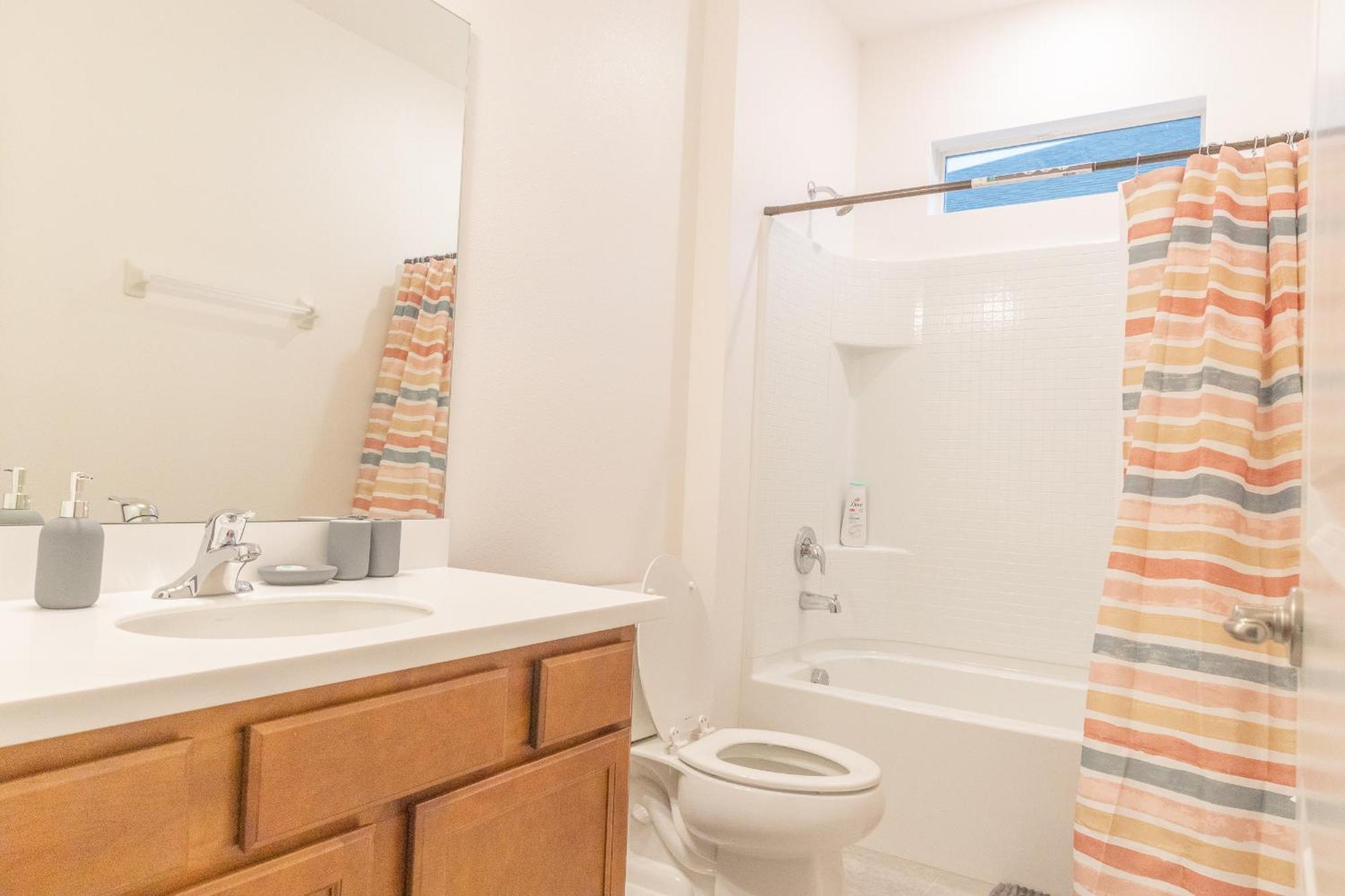 Waterfront Brand New Modern Luxury 8 Bedroom Pool House! Sleeps 16 Kissimmee Esterno foto