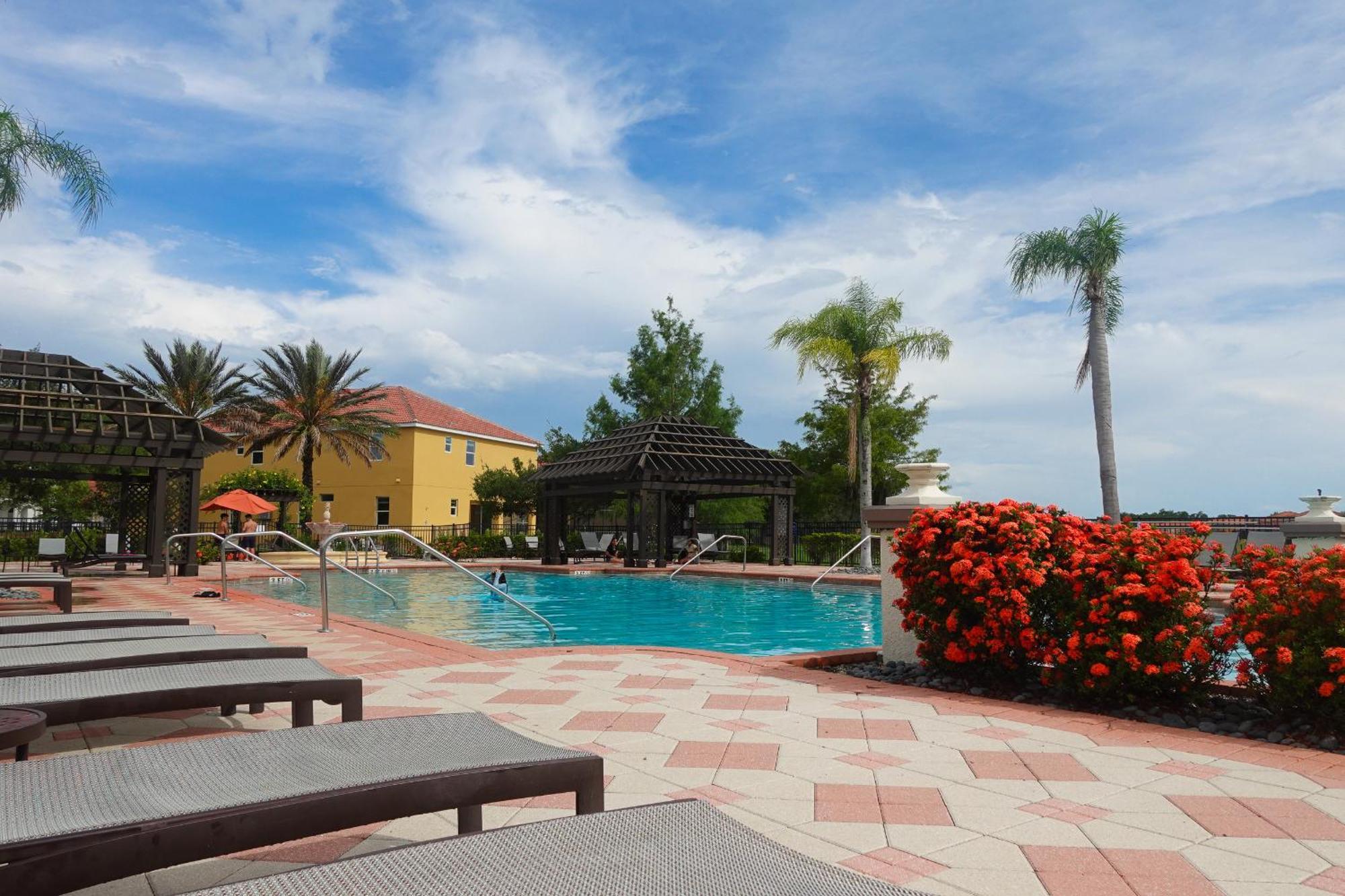 Waterfront Brand New Modern Luxury 8 Bedroom Pool House! Sleeps 16 Kissimmee Esterno foto