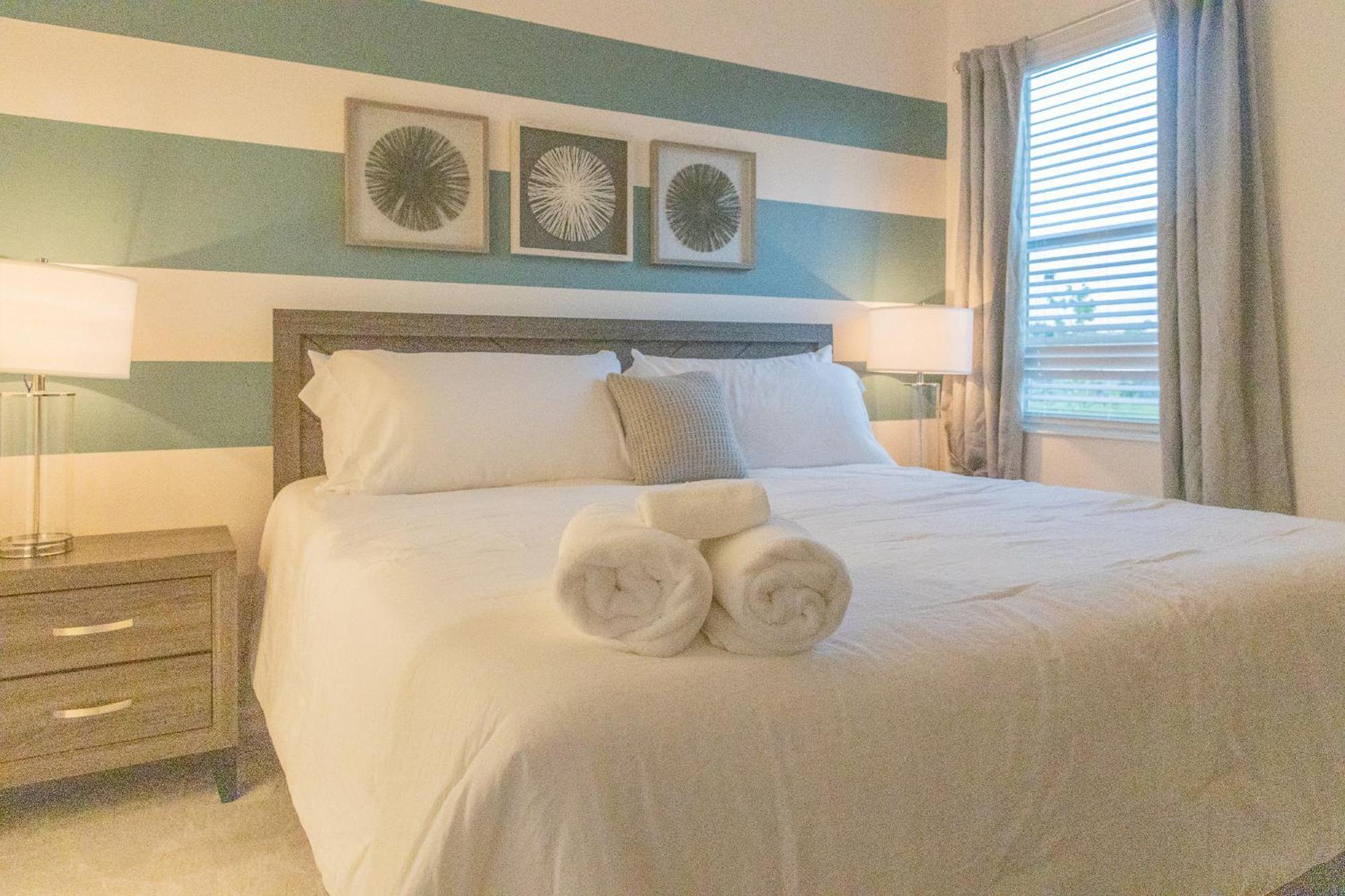 Waterfront Brand New Modern Luxury 8 Bedroom Pool House! Sleeps 16 Kissimmee Esterno foto