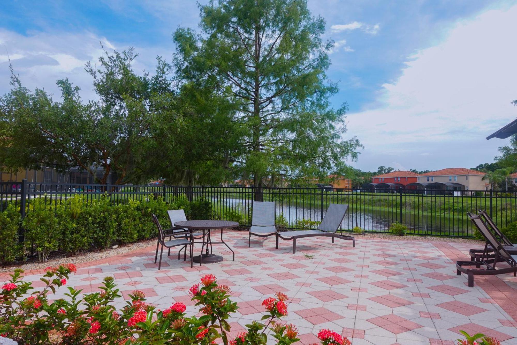 Waterfront Brand New Modern Luxury 8 Bedroom Pool House! Sleeps 16 Kissimmee Esterno foto